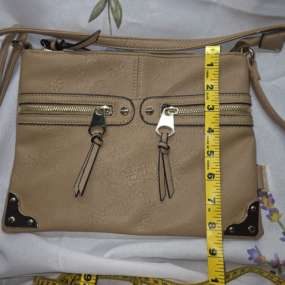 Cesca Tan Crossbody - Picture 3 of 6